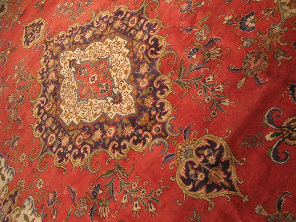 9' 1" x 15' 5" Persian Tabriz Rug image 6