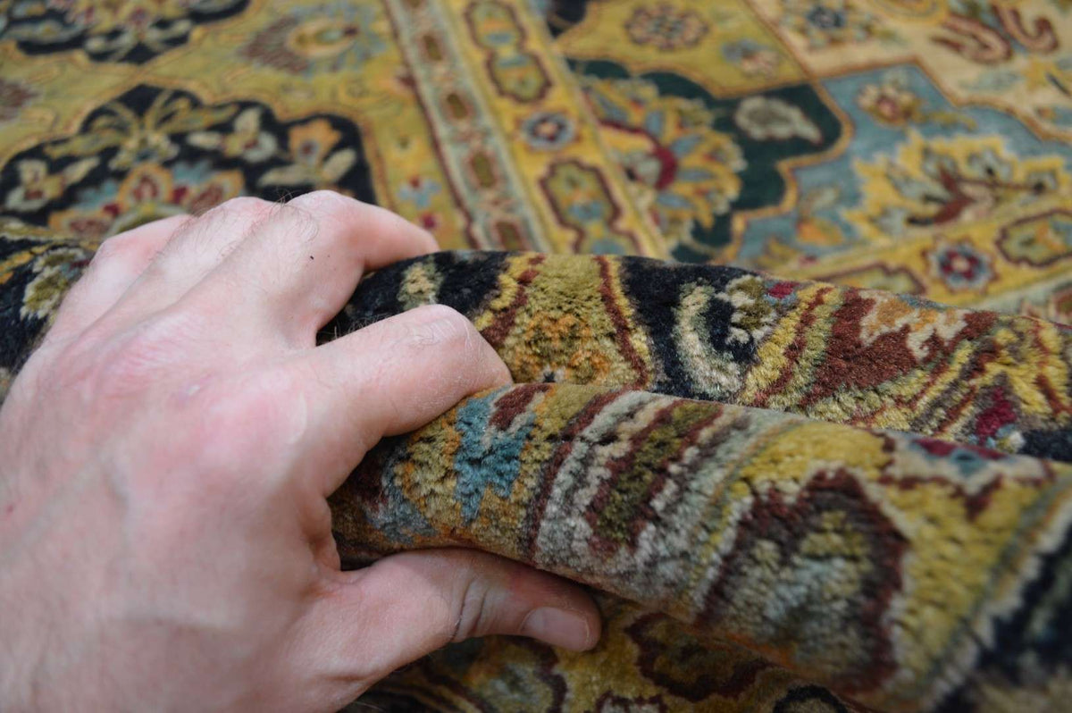9' 0" x 11' 5" India Agra Rug image 11