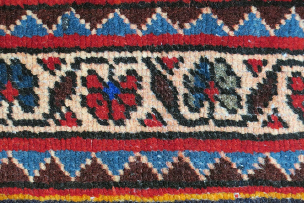 4' 2" x 6' 4" Persian Hamadan Rug image 10