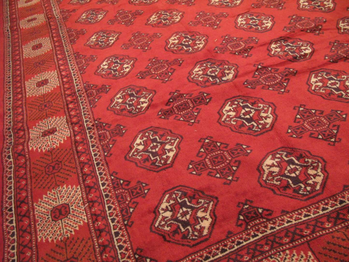 6' 9" x 10' 1" Persian Turkmen Rug image 6