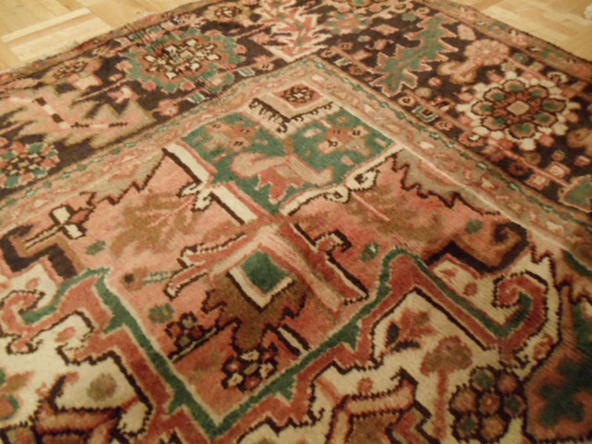 7' 1" x 11' 0" Persian Heriz Rug image 9