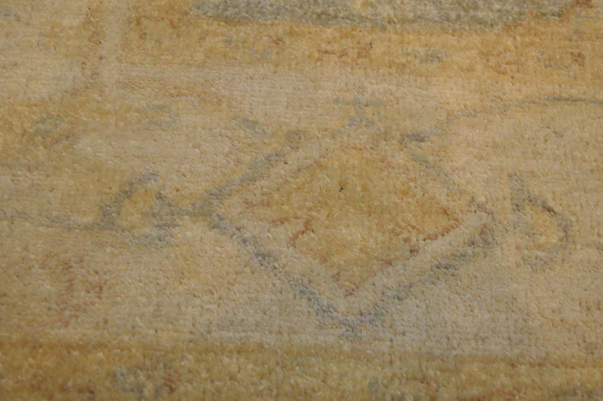 5' 0" x 6' 9" Pakistan Peshawar Rug image 6
