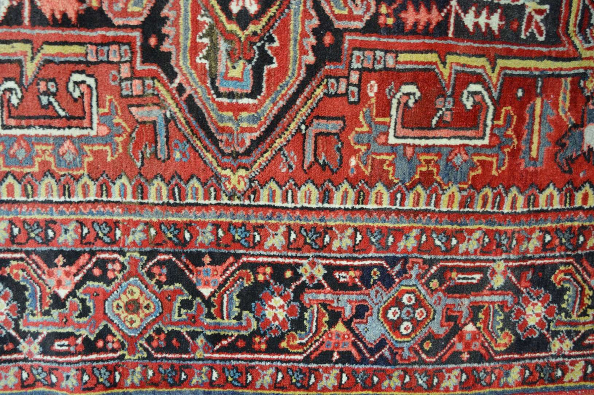 8' 3" x 11' 8" Persian Heriz Rug image 11