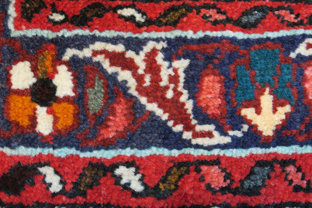 3' 3" x 4' 9" Persian Bakhtiar Rug image 4