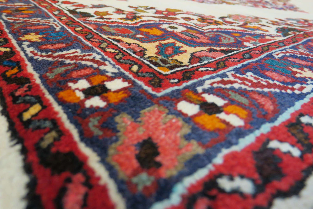 3' 3" x 4' 9" Persian Bakhtiar Rug image 8