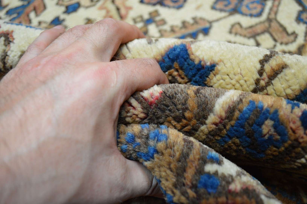 7' 6" x 8' 5" Persian Heriz Rug image 11