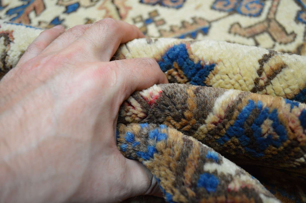 7' 6" x 8' 5" Persian Heriz Rug image 11