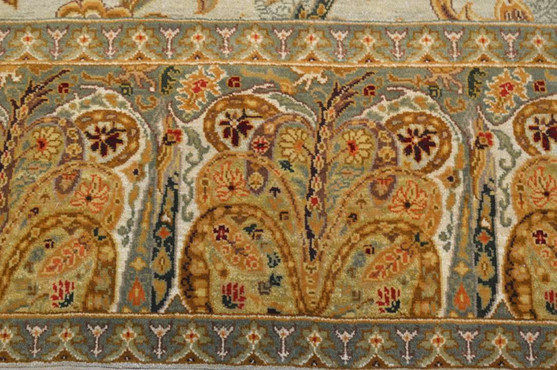 8' 1" x 9' 9" India Sultanabad Rug image 8