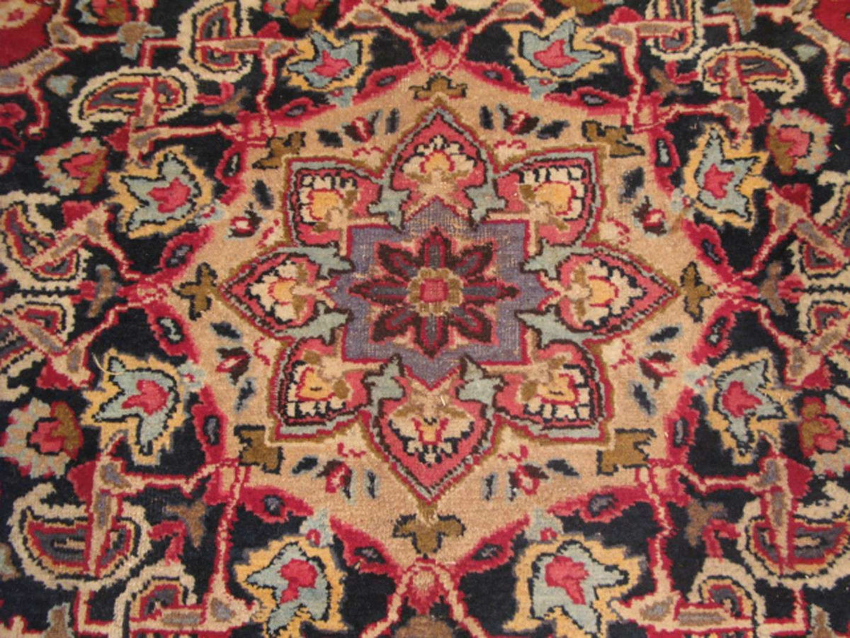 9' 5" x 12' 7" Persian Mashhad Rug image 3