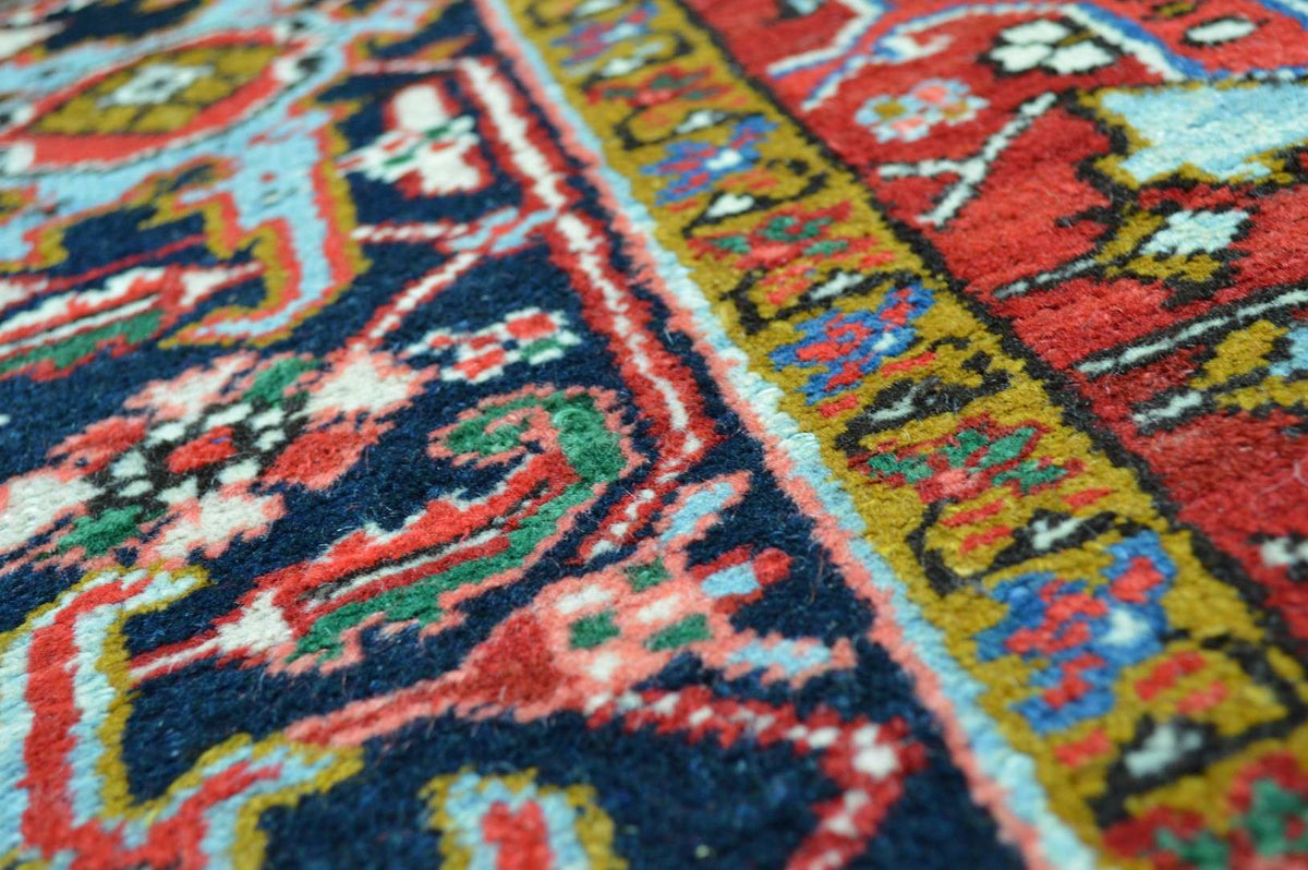 7' 7" x 10' 3" Persian Heriz Rug image 9