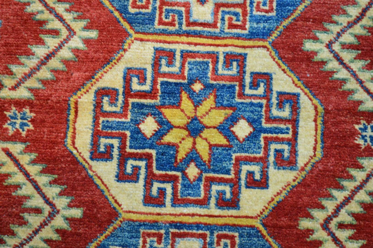 3' 7" x 5' 1" Pakistan Kazak Rug image 8