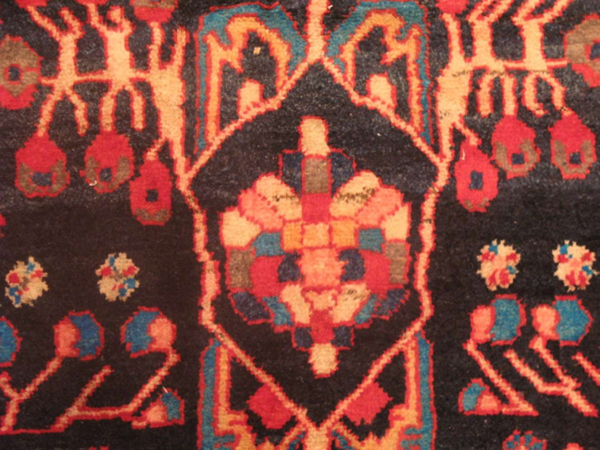 4' 0" x 8' 0" Persian Lilihan Rug image 4