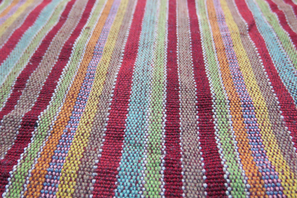 4' 10" x 7' 0" Persian Hamadan Rug image 0