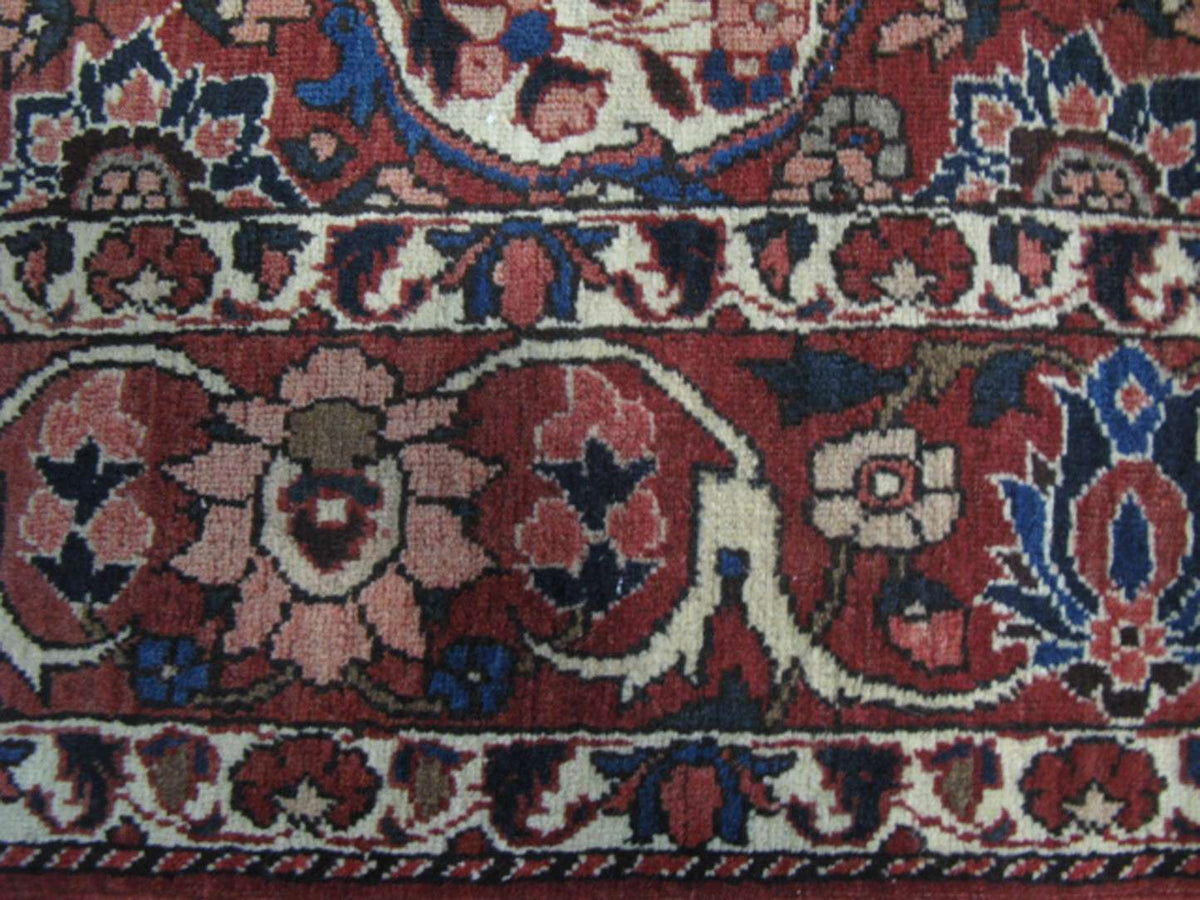 7' 0" x 10' 4" Persian Bakhtiari Rug image 10