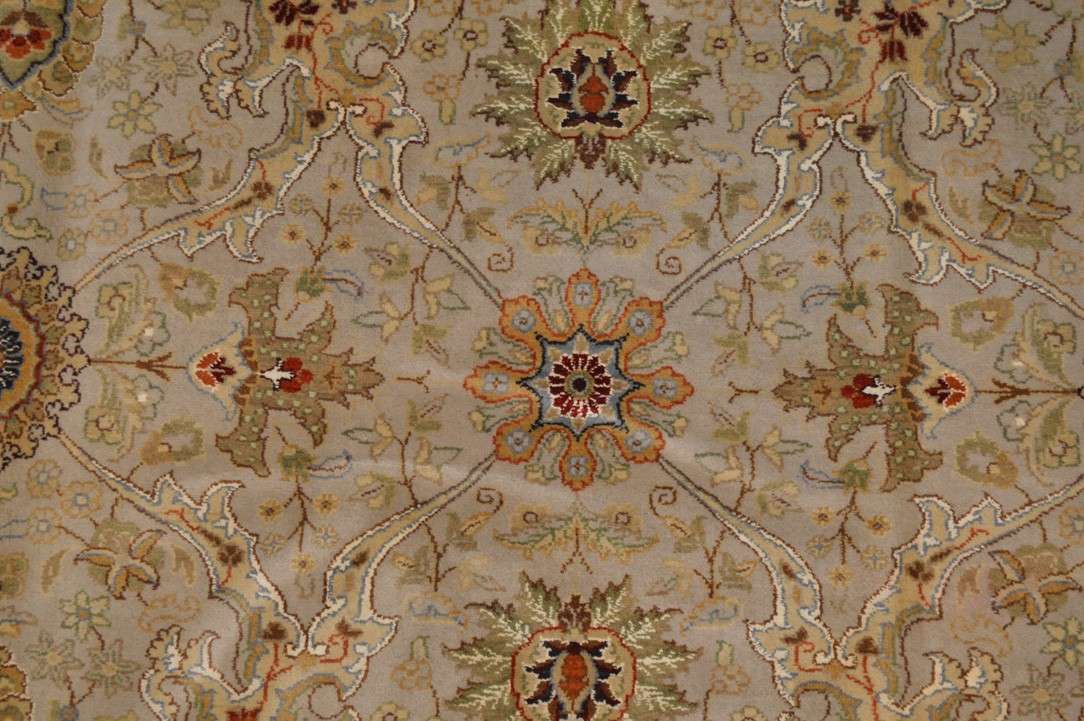 9' 0" x 11' 9" India Agra Rug image 7