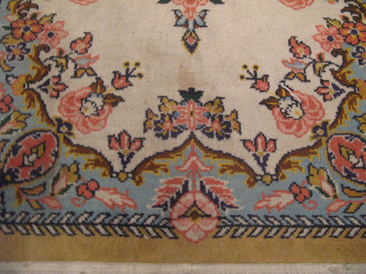 2' 3" x 4' 8" Persian Qum Runner image 4