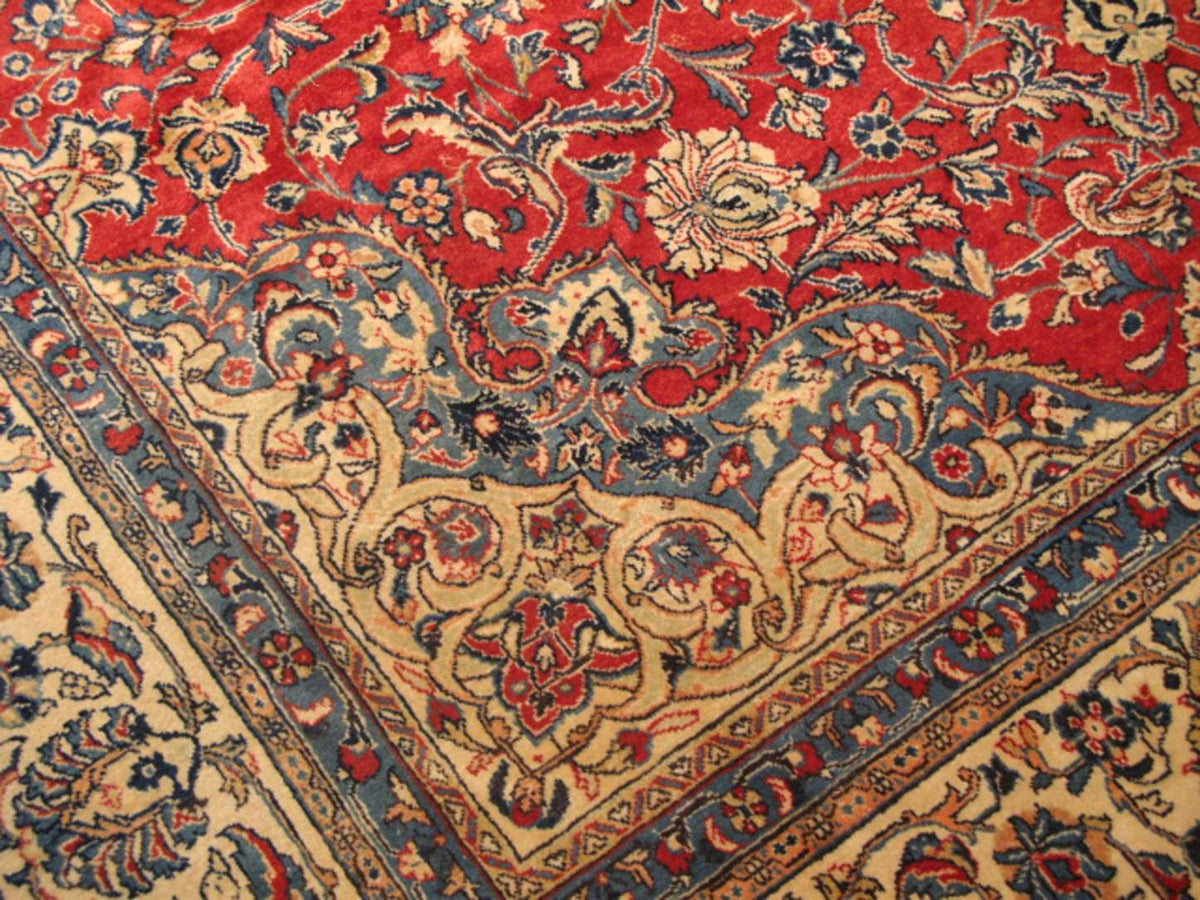 8' 9" x 12' 9" Persian Sarouk Rug image 2