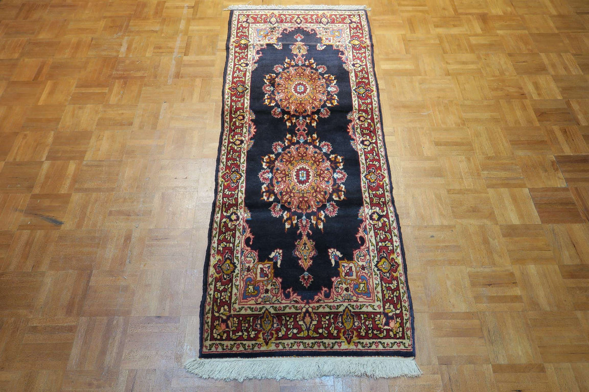 2' 2" x 5' 6" Persian Arak Rug image 3