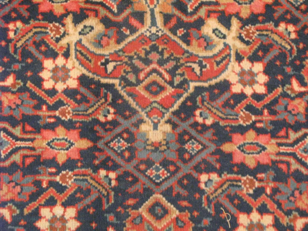 7' 3" x 10' 0" Persian Sarouk Rug image 8
