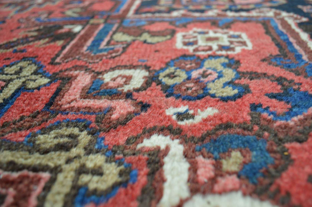 6' 6" x 9' 3" Persian Heriz Rug image 5