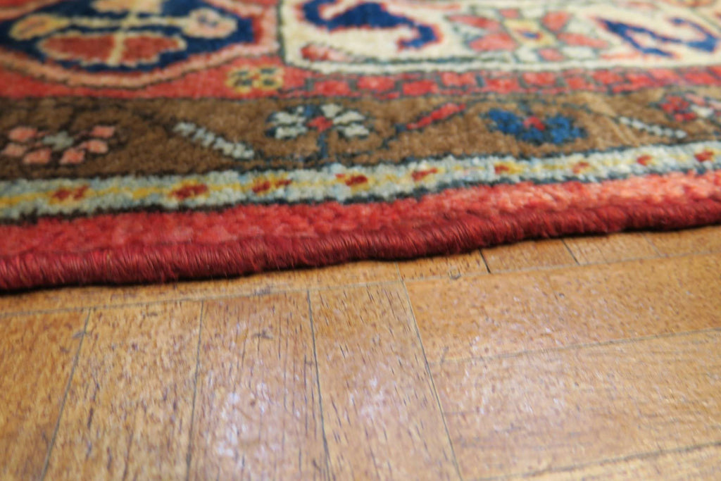 4' 9" x 8' 8" Persian Hamadan Rug image 10
