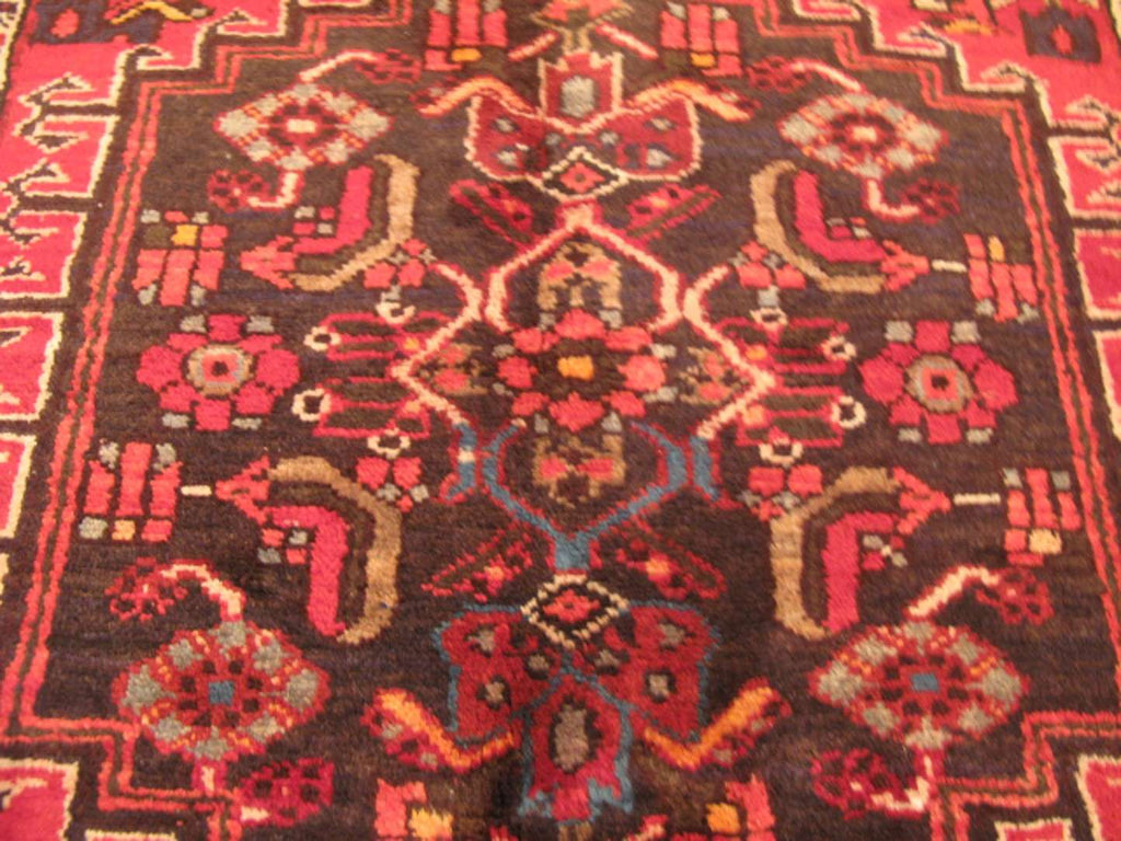 3' 5" x 9' 5" Persian Zanjan Runner image 6
