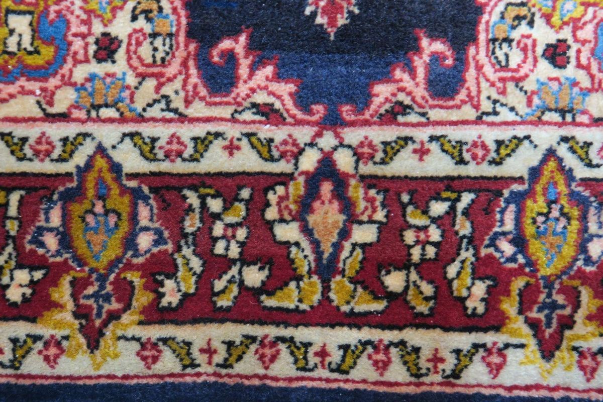 2' 2" x 5' 6" Persian Arak Rug image 6