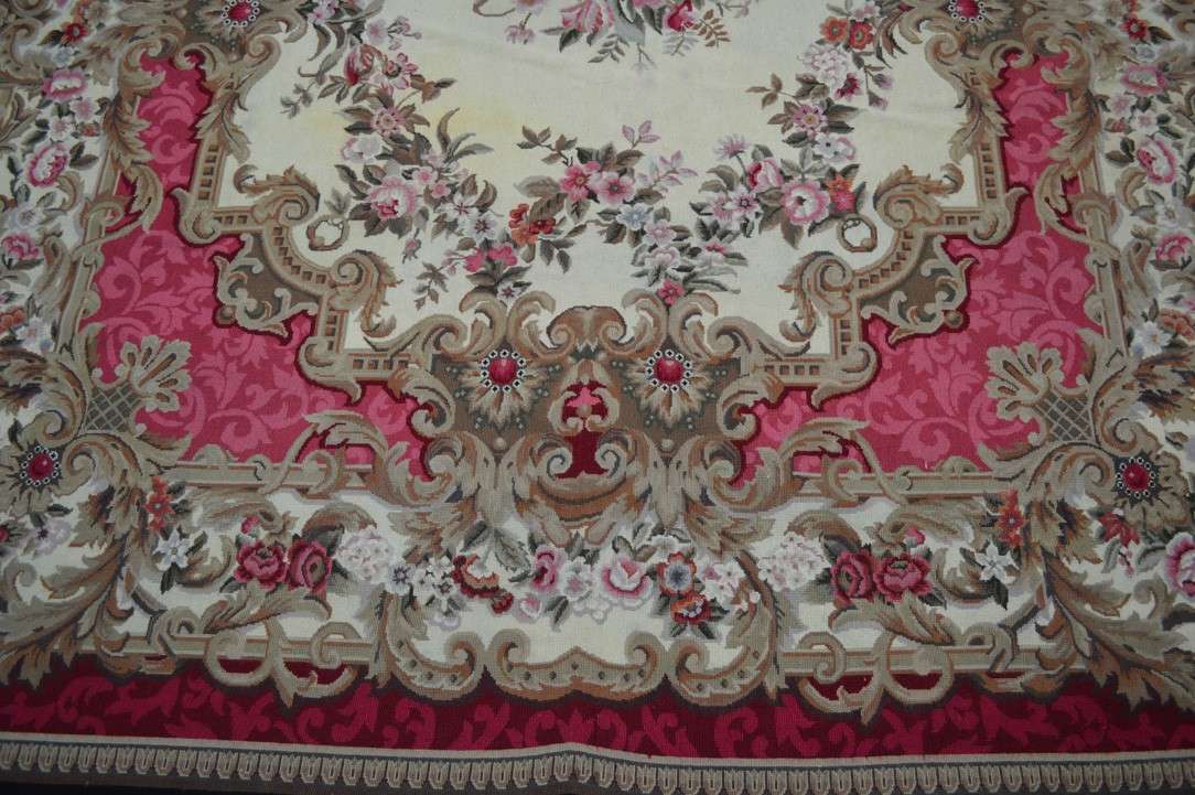 7' 7" x 9' 7" French Kilim Rug image 2