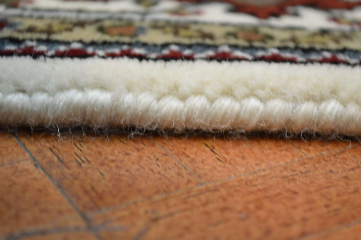 3' 1" x 5' 2" India Bijar Rug image 10