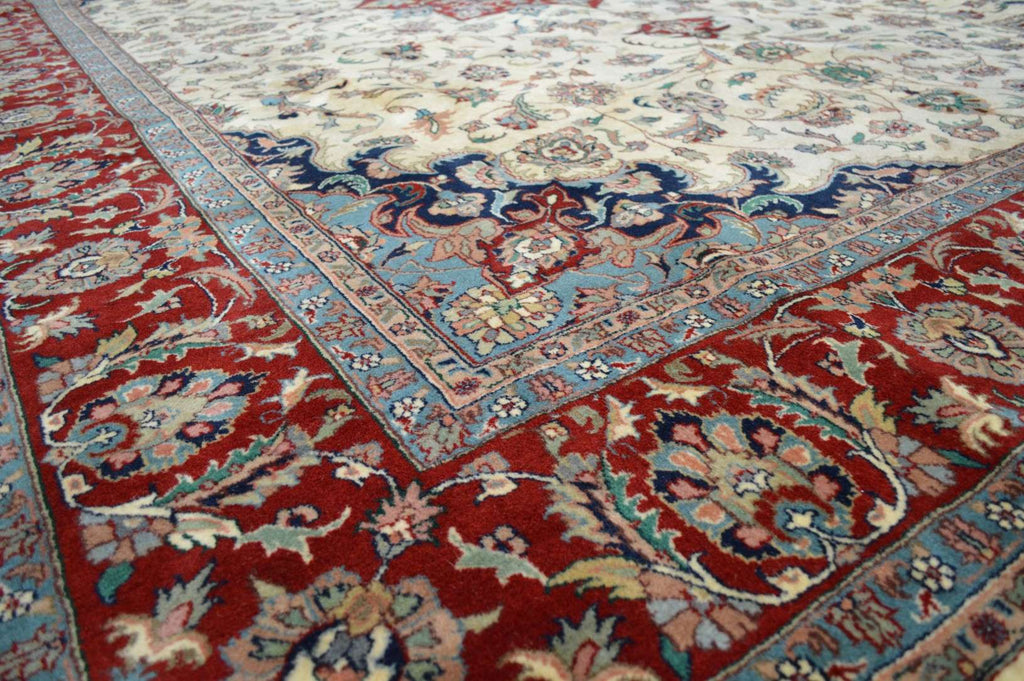 9' 0" x 12' 4" India Tabriz Rug image 4