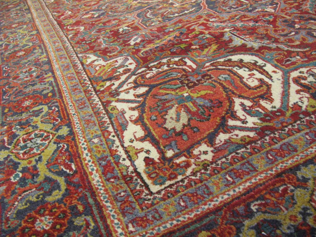 8' 0" x 11' 0" Persian Heriz Rug image 3