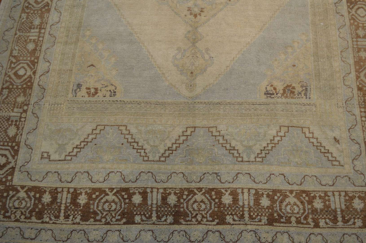 5' 8" x 9' 3" Turkish Oushak Rug image 2