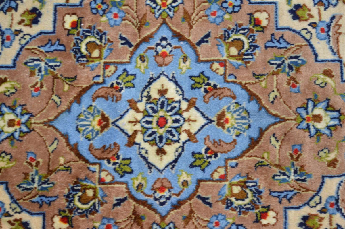 4' 8" x 8' 3" Persian Kashan Rug image 3