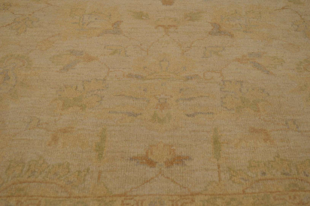 4' 8" x 7' 9" Pakistan Peshawar Rug image 8