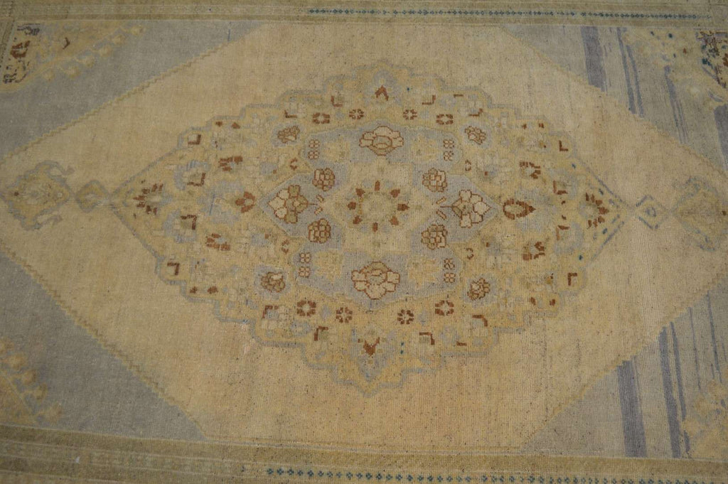 5' 8" x 9' 3" Turkish Oushak Rug image 4