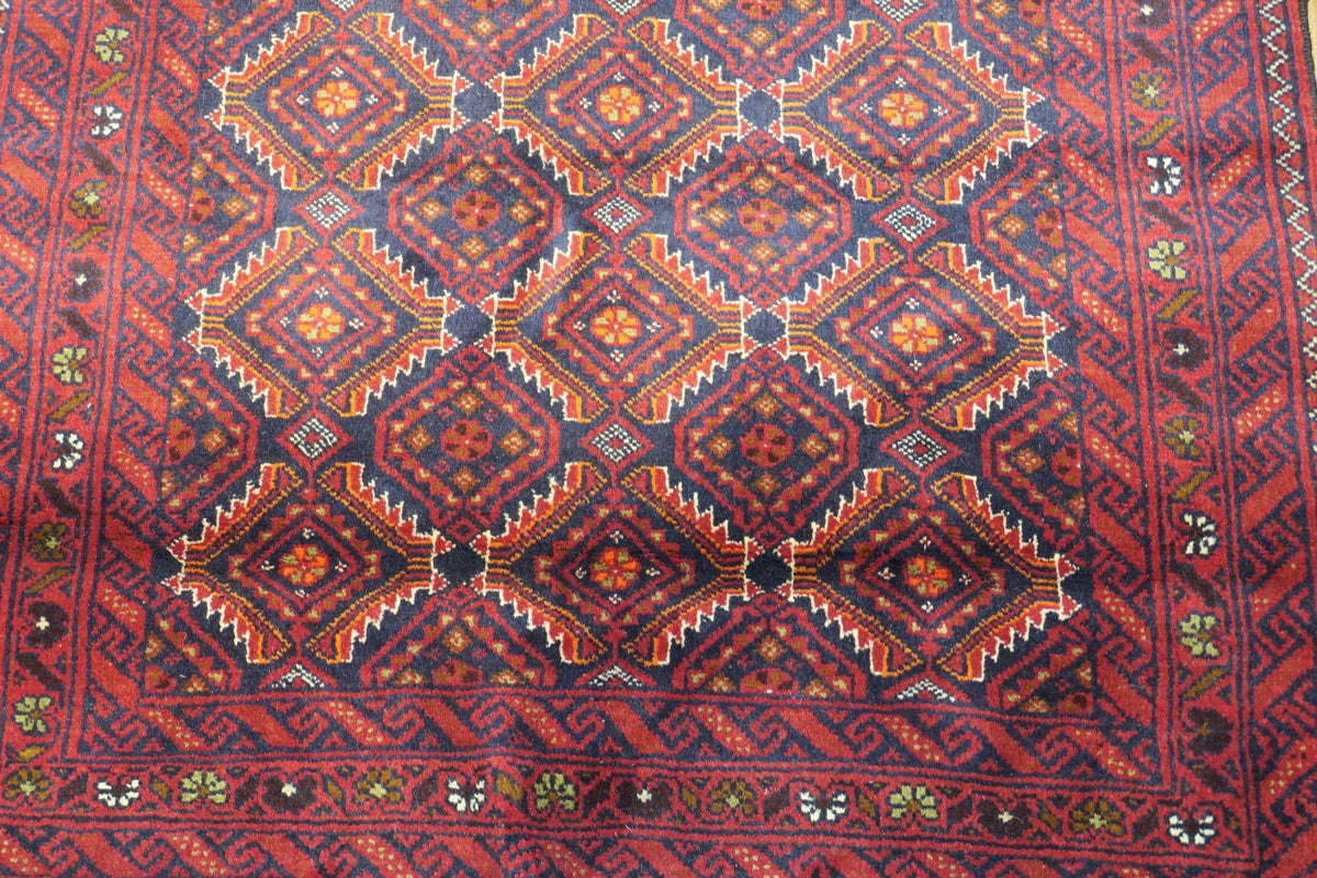 2' 9" x 5' 6" Persian Baluch Rug image 7