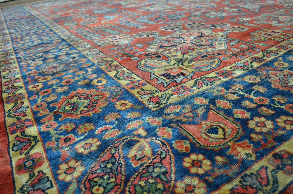 10' 5" x 13' 3" Persian Sarouk Rug image 9