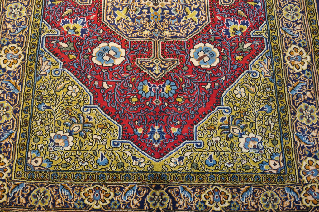 3' 5" x 5' 5" Persian Shahreza Rug image 10