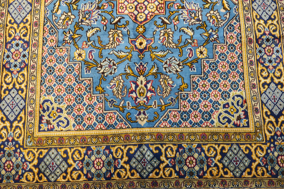 3' 6" x 5' 3" Persian Shahreza Rug image 2