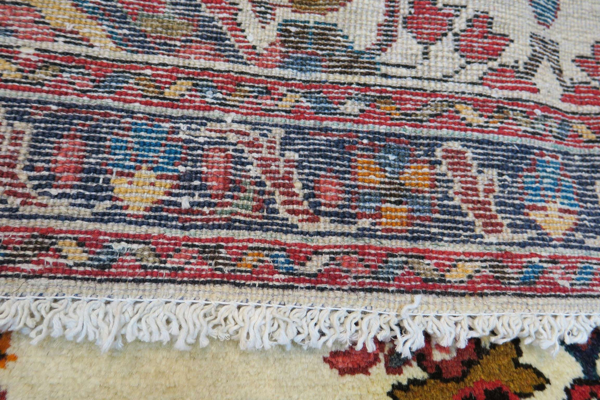 3' 3" x 4' 9" Persian Bakhtiar Rug image 5