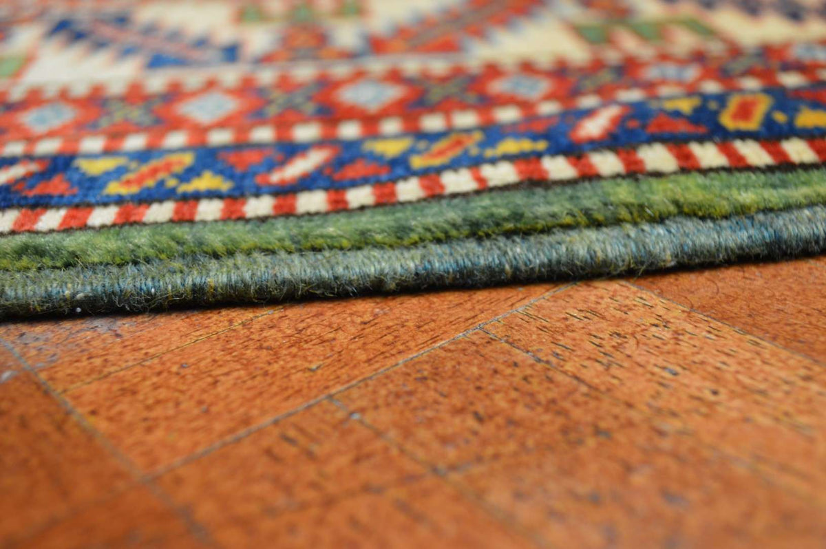 4' 3" x 5' 5" Pakistan Shirvan Rug image 10