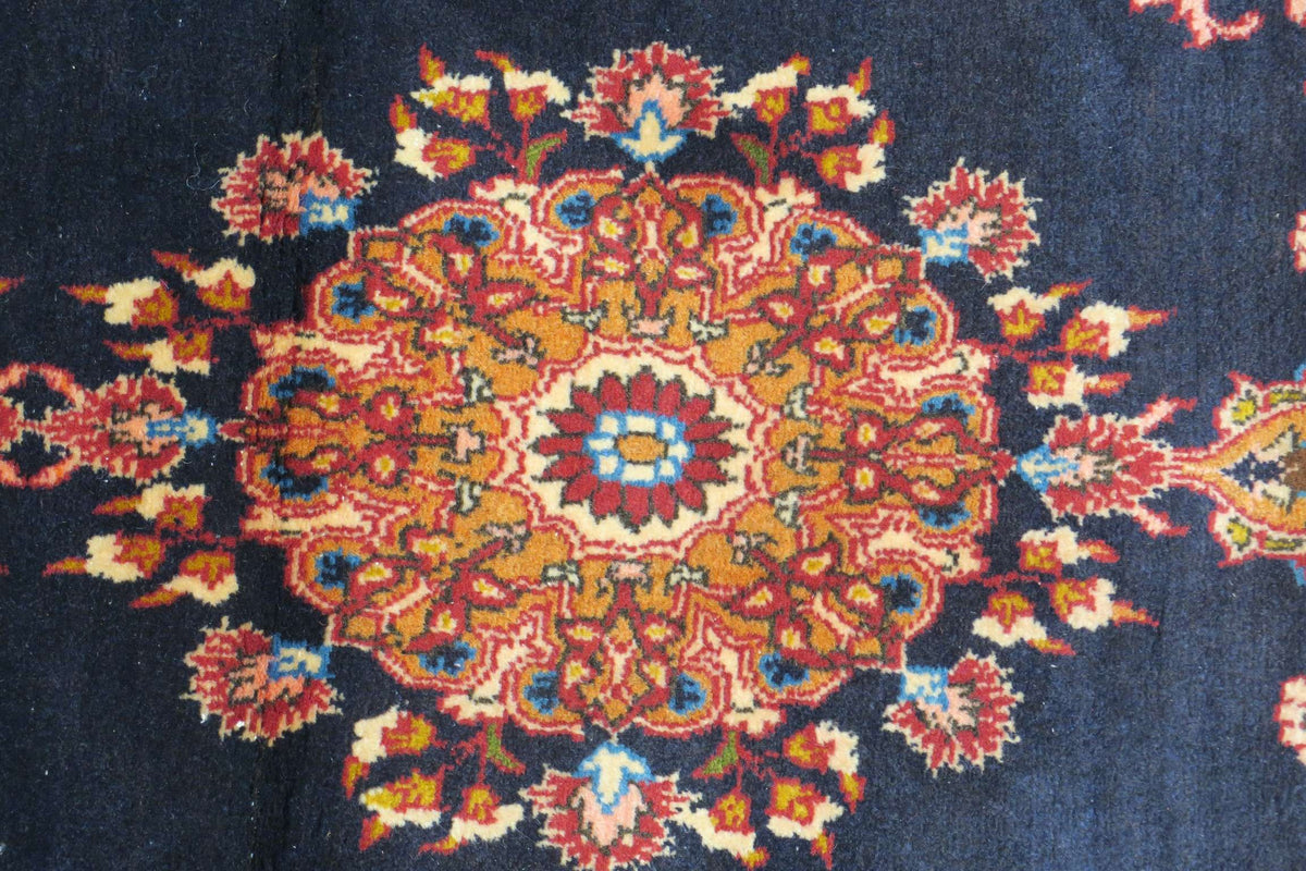 2' 2" x 5' 6" Persian Arak Rug image 7