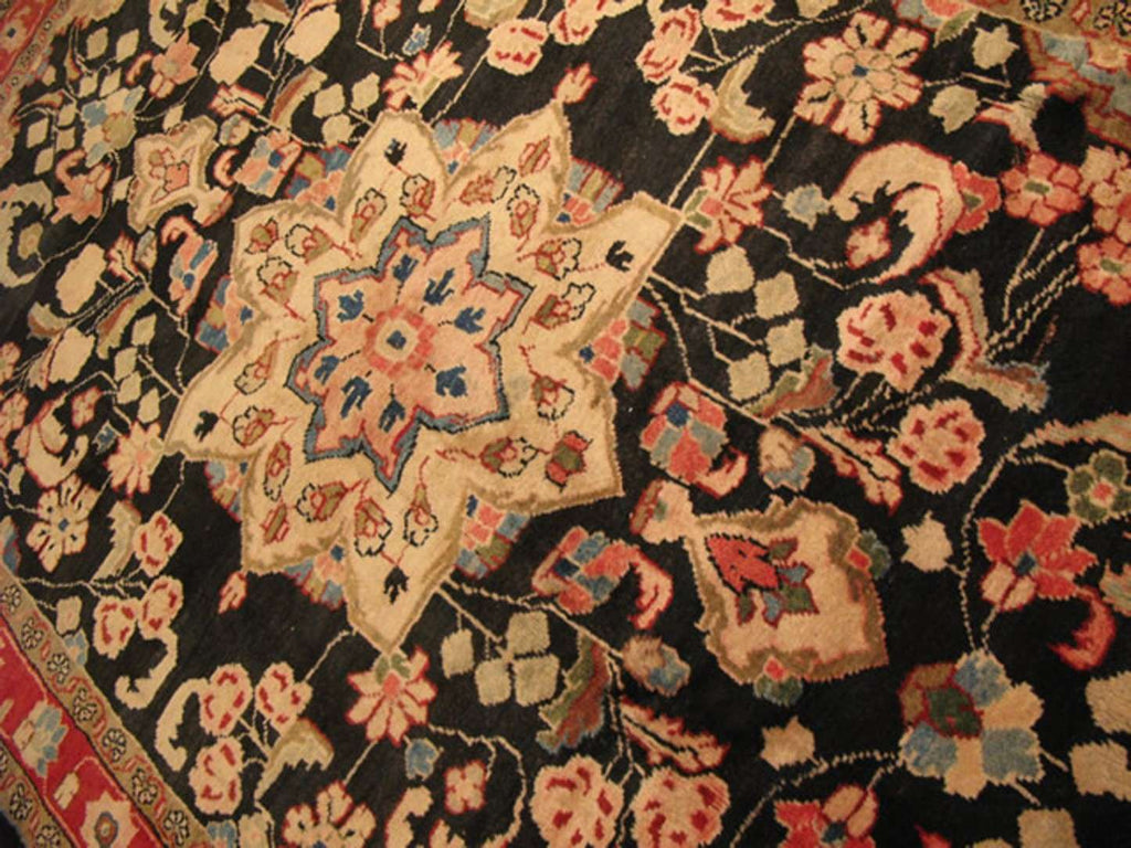 4' 9" x 7' 2" Persian Sarouk Rug image 3