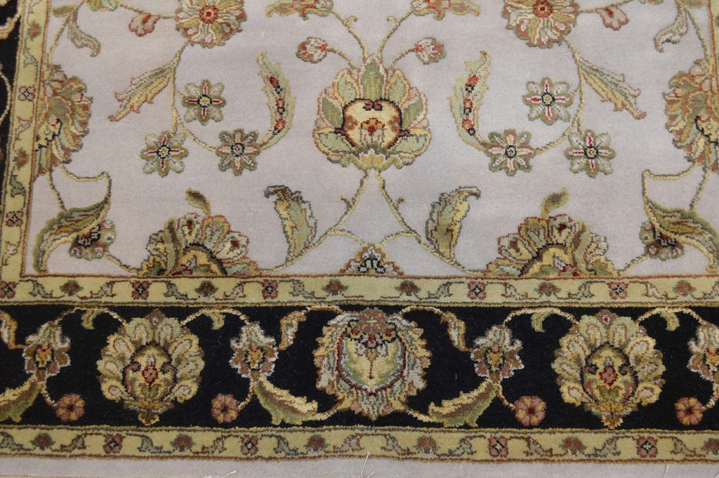 5' 1" x 7' 2" India Jaipur Rug image 4