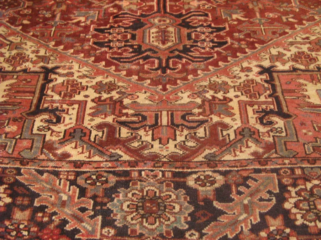 8' 0" x 11' 3" Persian Heriz Rug image 3