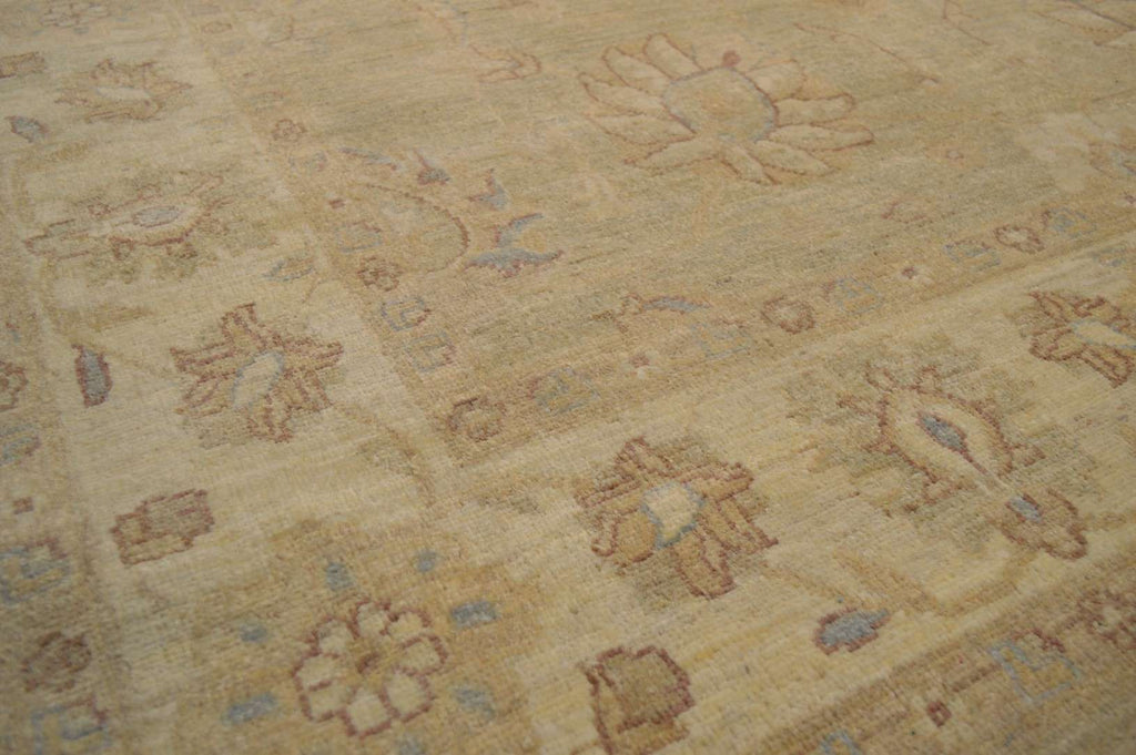 6' 0" x 8' 9" Pakistan Peshawar Rug image 6