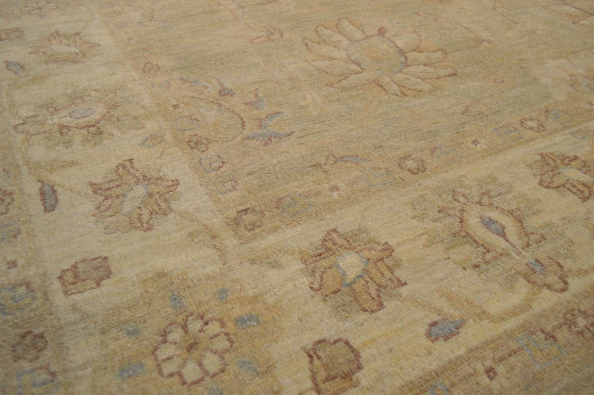 6' 0" x 8' 9" Pakistan Peshawar Rug image 6