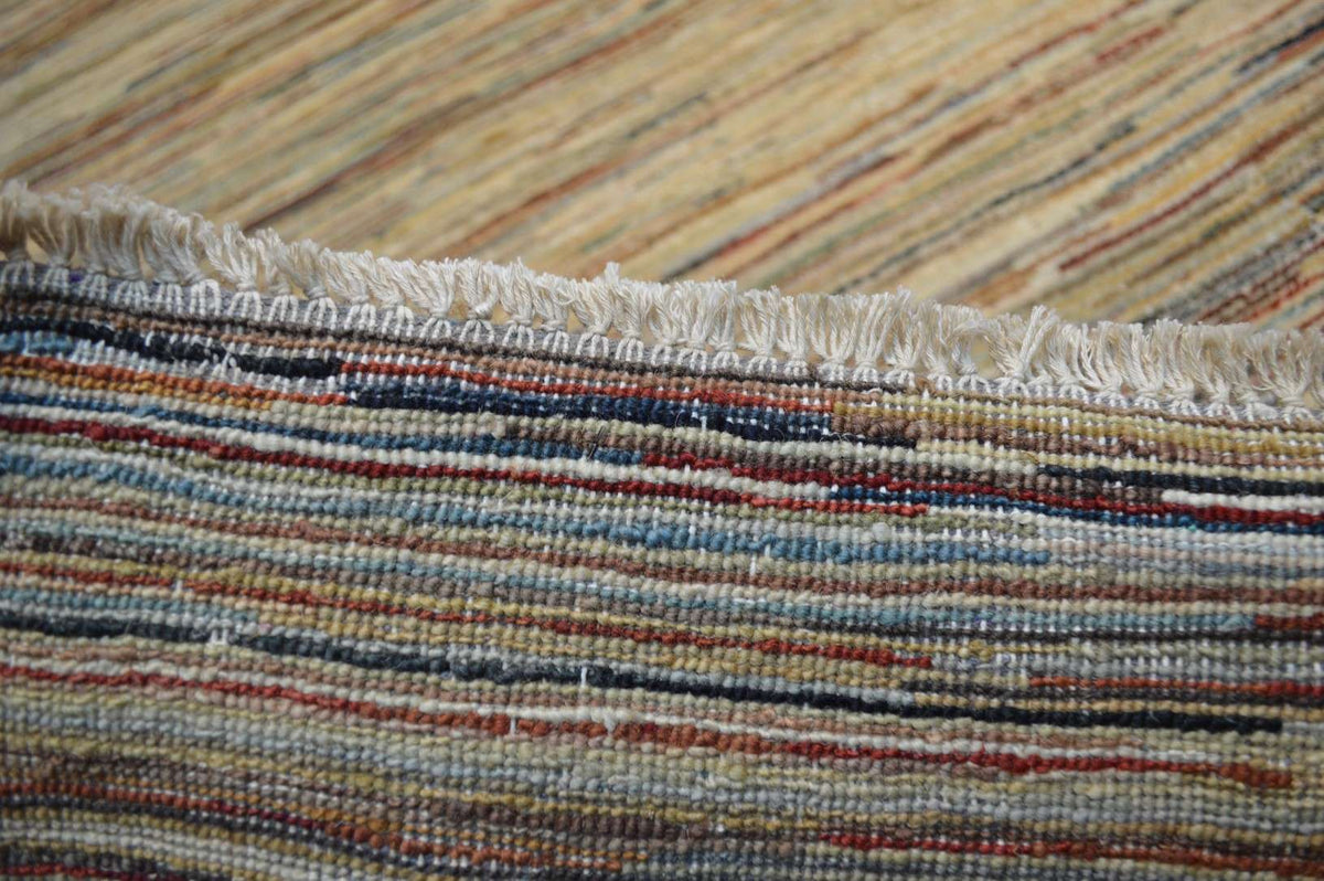 6' 1" x 9' 0" India Contemporary Rug image 12