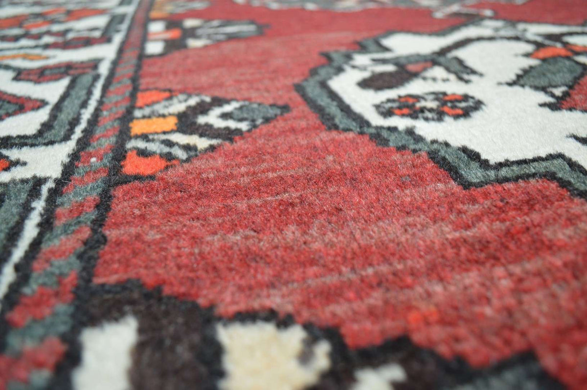 4' 1" x 6' 3" Persian Bakhtiari Rug image 8