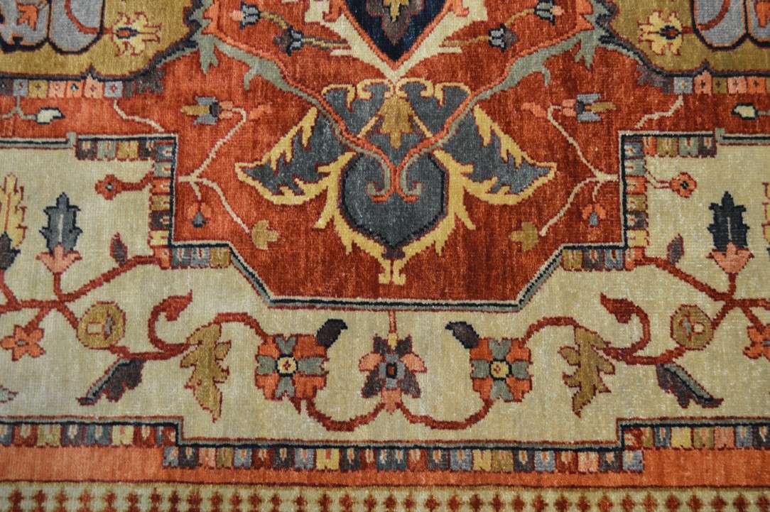 11' 8" x 14' 8" India Serapi Rug image 5